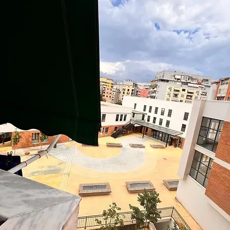 What's Up Διαμέρισμα Τίρανα