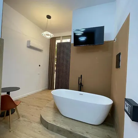 Apartman What's Up *